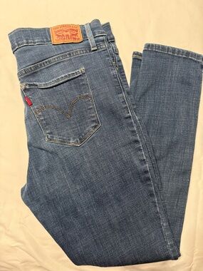 Levi 311 Shaping Skinny 31